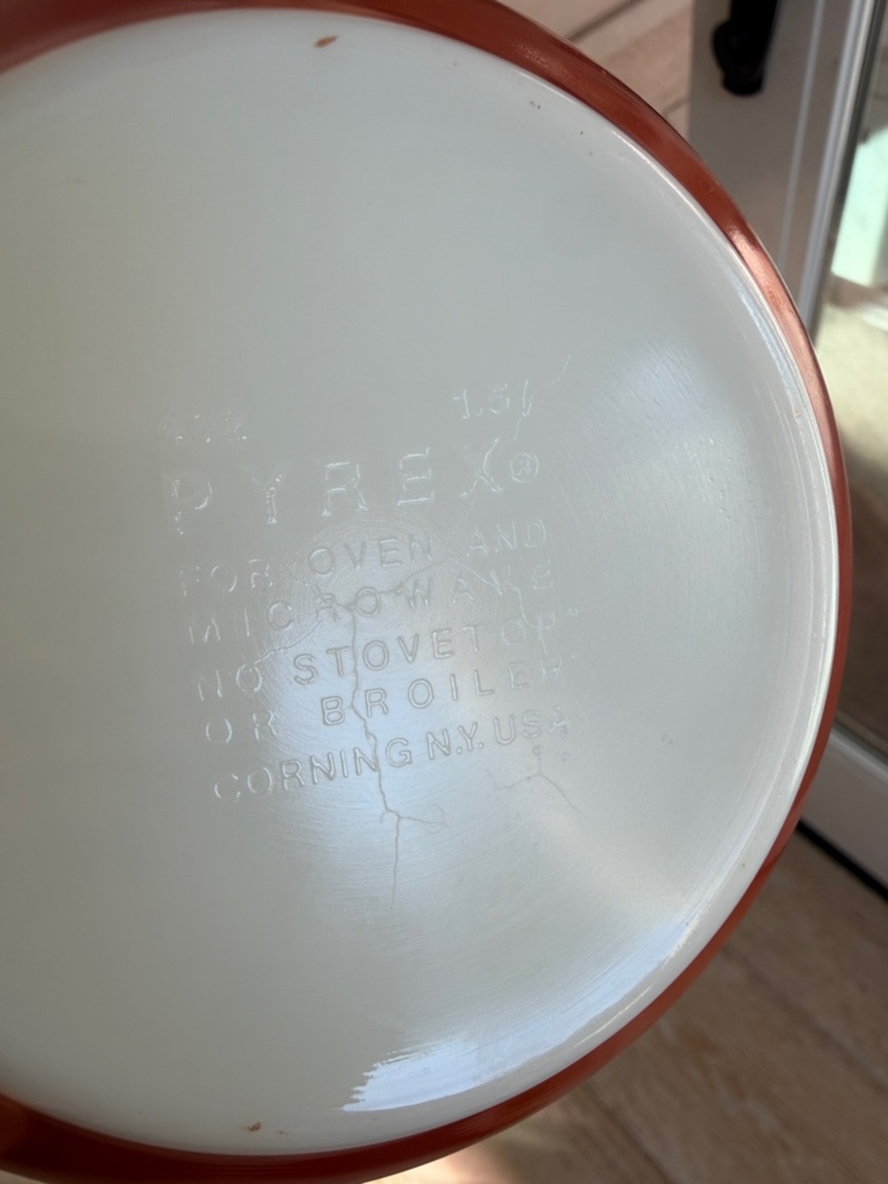 Pyrex Brown and Rust Mixing Bowls with White Floral Patterns - Picture 4 of 7
